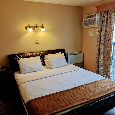 Hotel Motel גרנבי מראה חיצוני תמונה