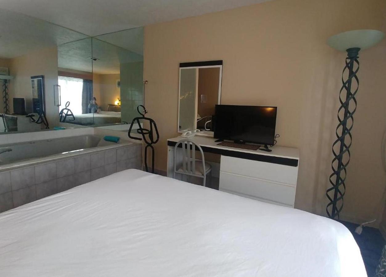 Hotel Motel גרנבי מראה חיצוני תמונה