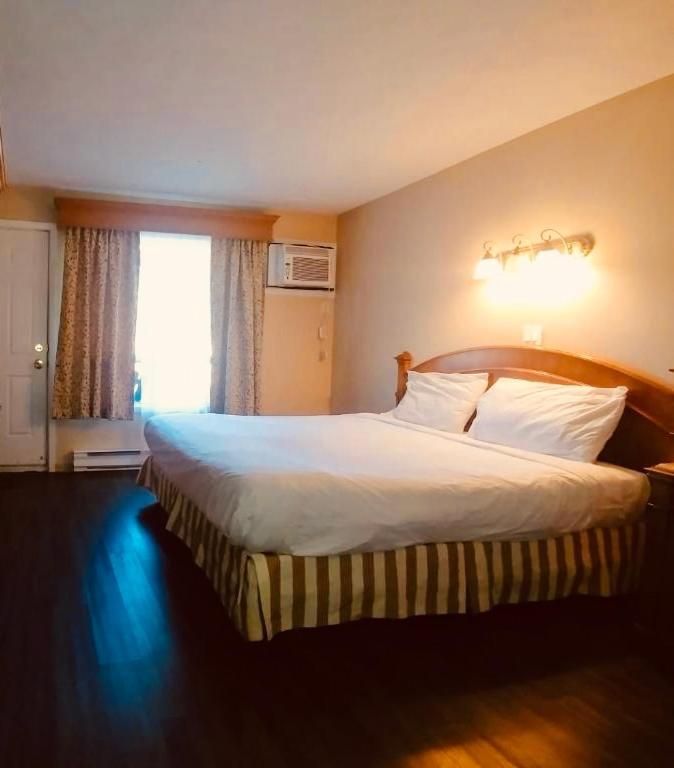Hotel Motel גרנבי מראה חיצוני תמונה