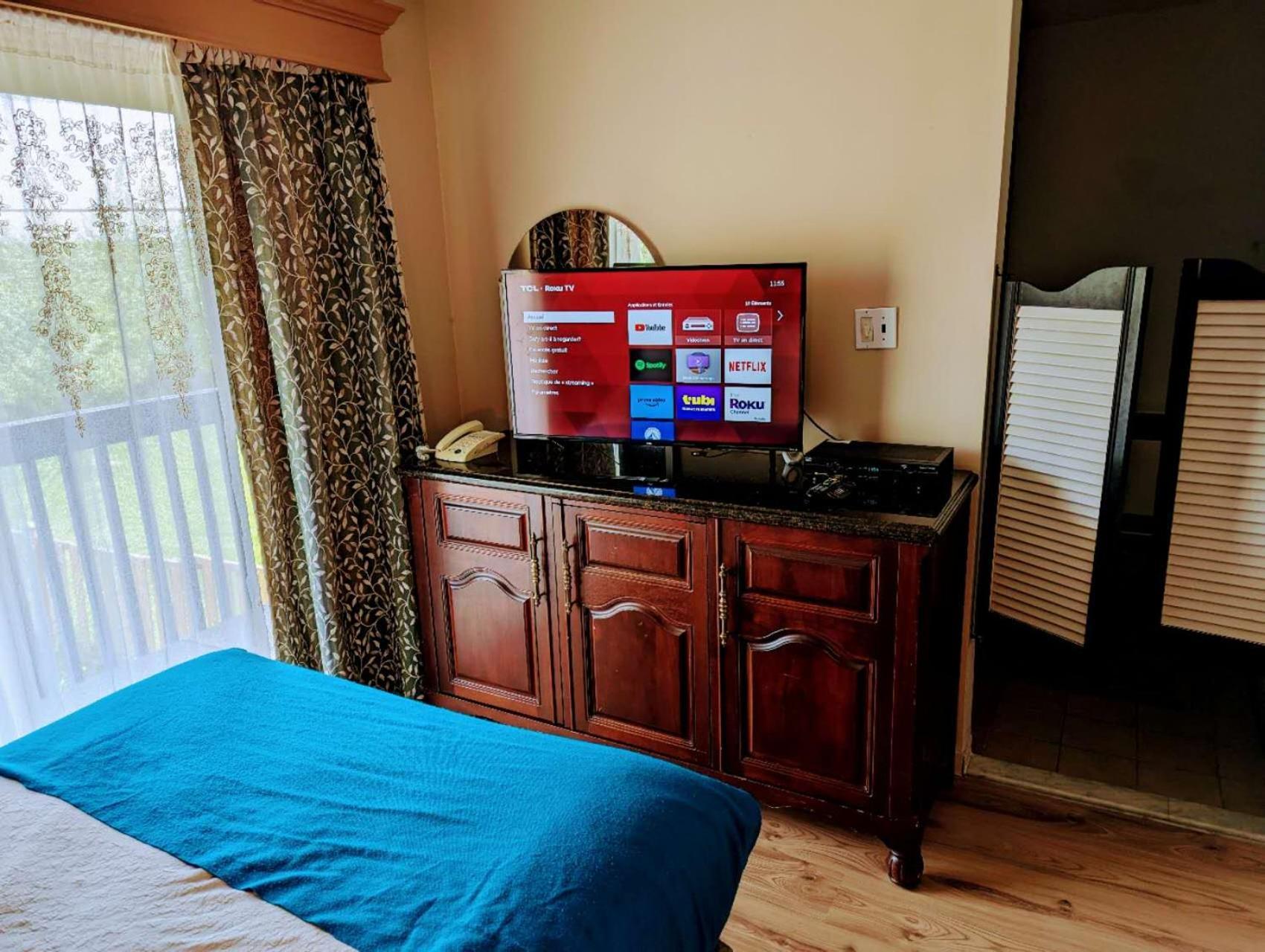 Hotel Motel גרנבי מראה חיצוני תמונה