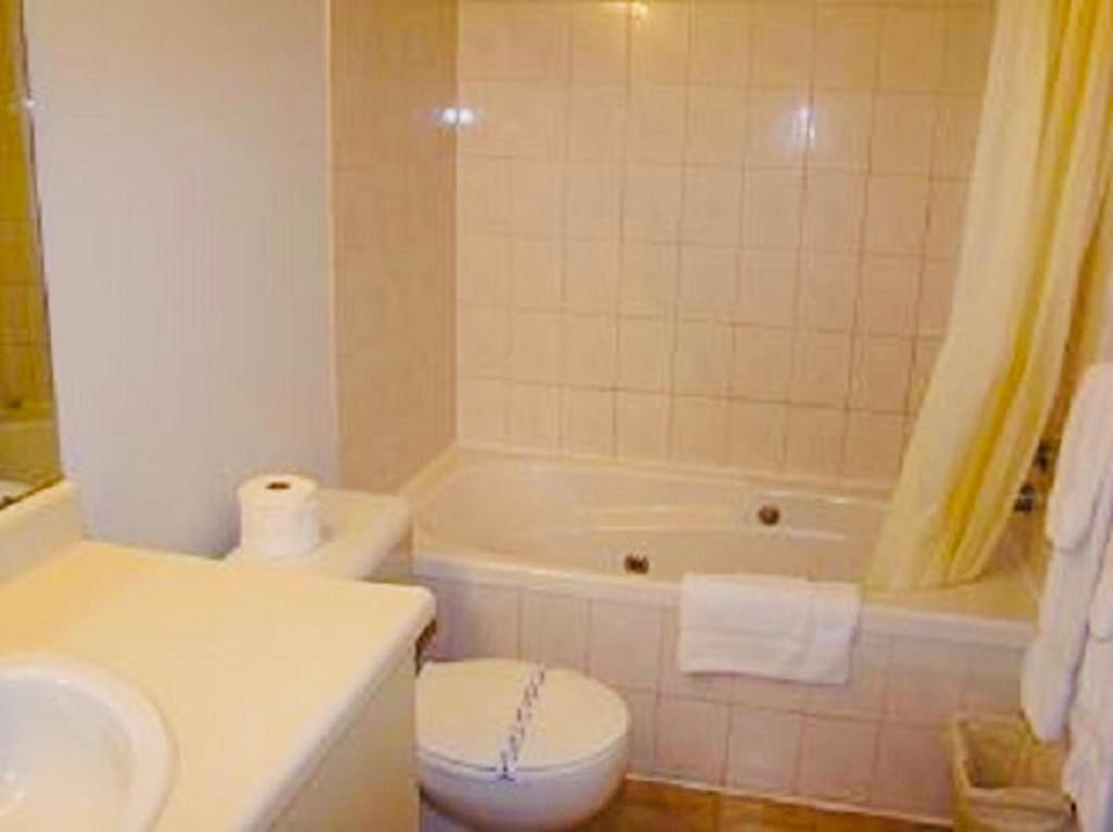Hotel Motel גרנבי מראה חיצוני תמונה