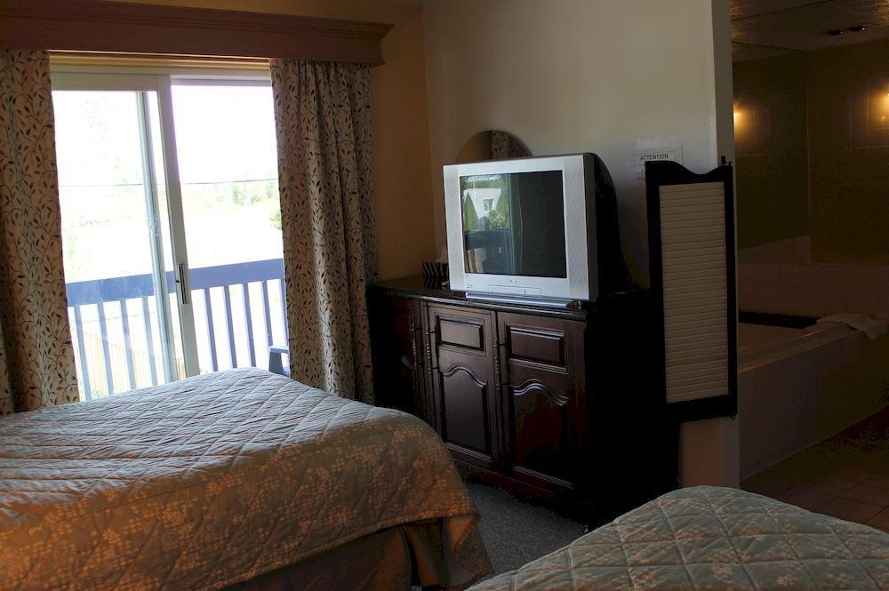 Hotel Motel גרנבי מראה חיצוני תמונה