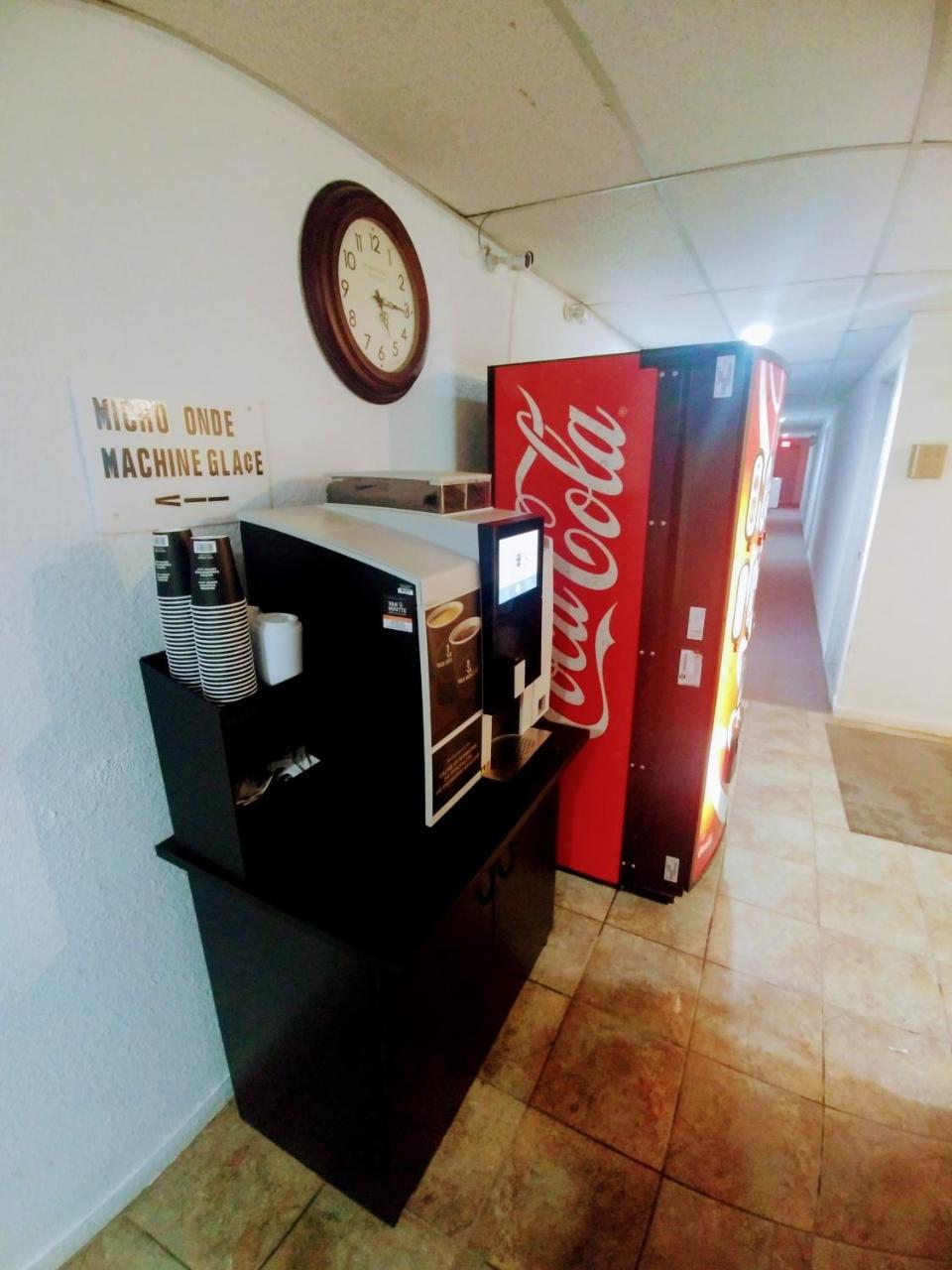 Hotel Motel גרנבי מראה חיצוני תמונה